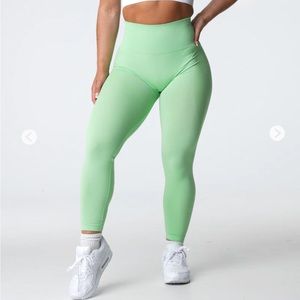 24 HOUR DEAL 🚨🚨NVGTN Pistachio Contour Legging